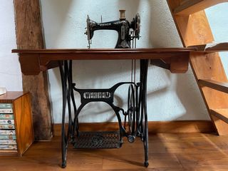 Máquina de coser antigua Wertheim