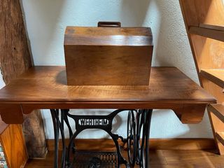 Máquina de coser antigua Wertheim