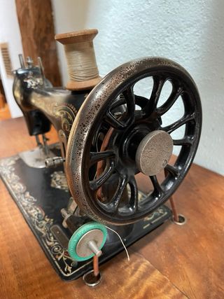 Máquina de coser antigua Wertheim