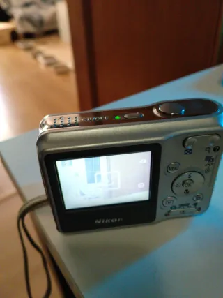 Cámara Digital Nikon COOLPIX L4 4.0 MP