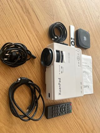 Proyector Mini Portátil Xuanpad + apple tv 1