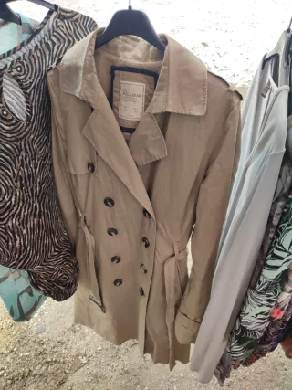 Gabardina Pull&Bear Beige Talla L