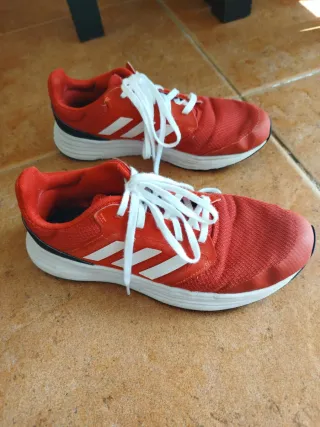 Zapatillas Adidas Rojas Talla 43, originales