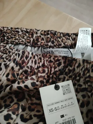 Falda Zara Animal Print Midi Talla XS