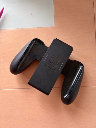 Nintendo Switch OLED + controller compatibile