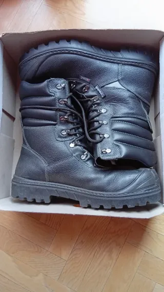 Botas Seguridad Cofra Frío Talla 43