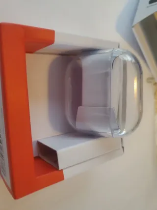 Funda AirPods 4 Tech 21 Transparente