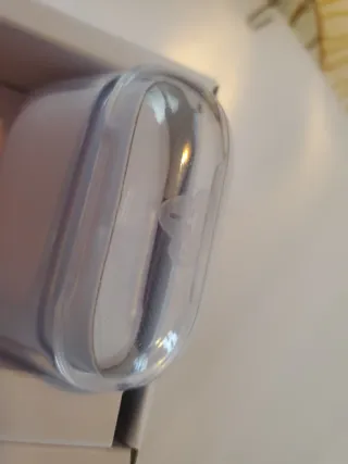 Funda AirPods 4 Tech 21 Transparente