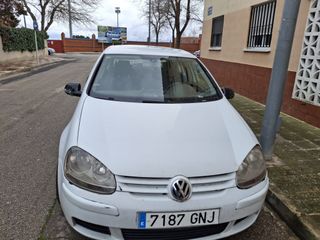 Volkswagen Golf 2004