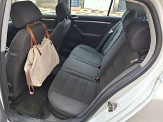 Volkswagen Golf 2004