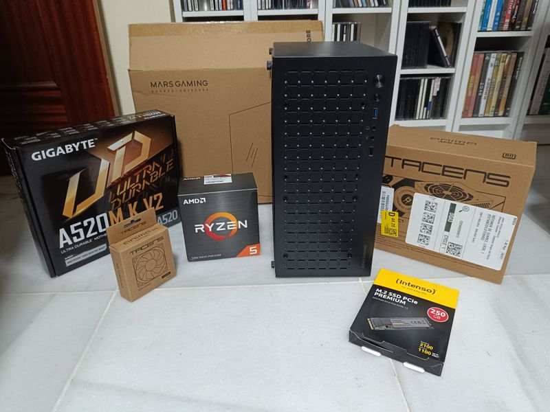 PC Gaming: Ryzen 5 5500, RTX 2060, 16GB RAM