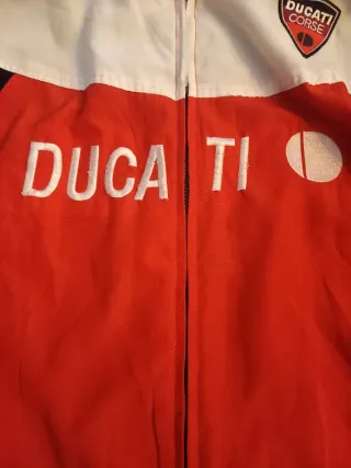 Chaqueta Cortavientos Ducati Roja y Negra