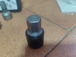 Tornillos Antirrobo Mercedes-Benz B66470155