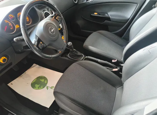 Opel Corsa 2010