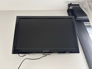 4 Televisores Blusens Negro