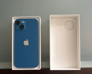 iPhone 13 128GB Azul + Fundas