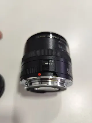 Canon EF 50mm f/2.5 Macro Lens