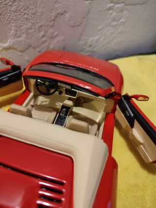 Ferrari 355 spider 1:18 hot wheels