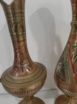 Coppia anforette in ottone decorate