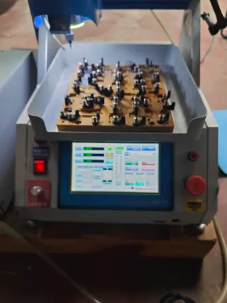 Maquina CNC para moviles