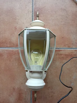 Farolillo exterior cristal y metal