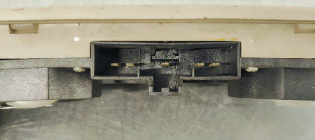 LUZ INTERIOR VOLVO XC90 2.4 D5 163 4X4 9178936