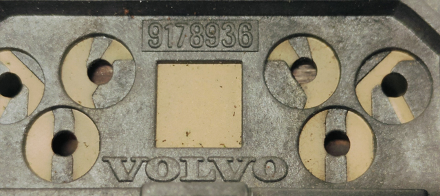 LUZ INTERIOR VOLVO XC90 2.4 D5 163 4X4 9178936