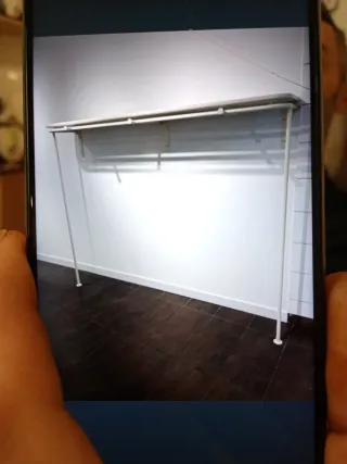 perchero organizado estantería de tienda OFERTÓN