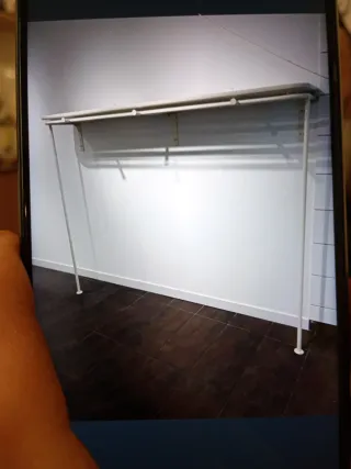 perchero organizado estantería de tienda OFERTÓN