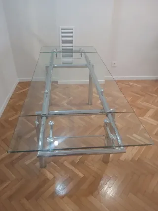 Mesa de comedor cristal y metal