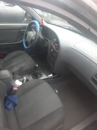 Hyundai Elantra 2003