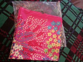 Enorme pañuelo foulard Art silk Pink Daisy.