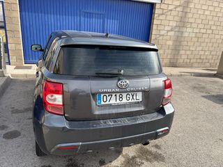 Toyota Urban Cruiser 2010