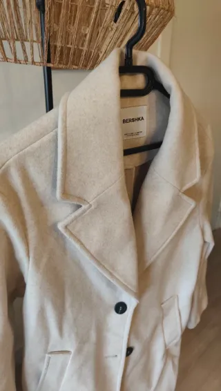 Chaqueta Bershka Beige Nueva