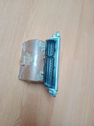 Centralita Audi A4 B5 1.9TDI Bosch 038 906 018 S