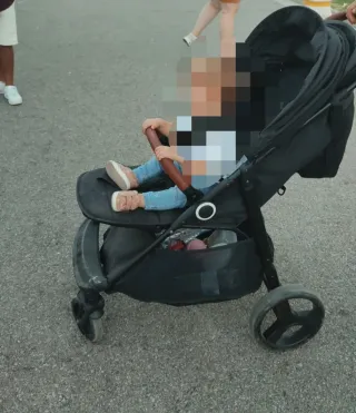 Silla de paseo Kinderkraft Grande Negra