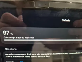 iPad 10 64GB WiFi + Logitech Slim Folio