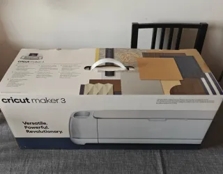 Cricut Maker 3 con accessori