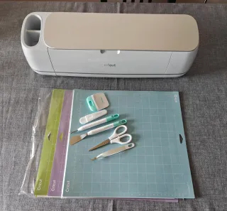 Cricut Maker 3 con accessori