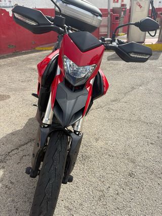 Ducati Hypermotard 939