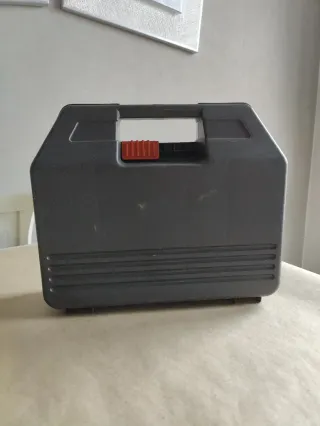 Caja organizadora de tornillos y tuercas