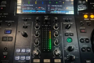 Alquiler Pioneer XDJ RX3 desde 50€