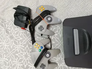 Nintendo 64. 7 Juegos + Dos mandos. Original
