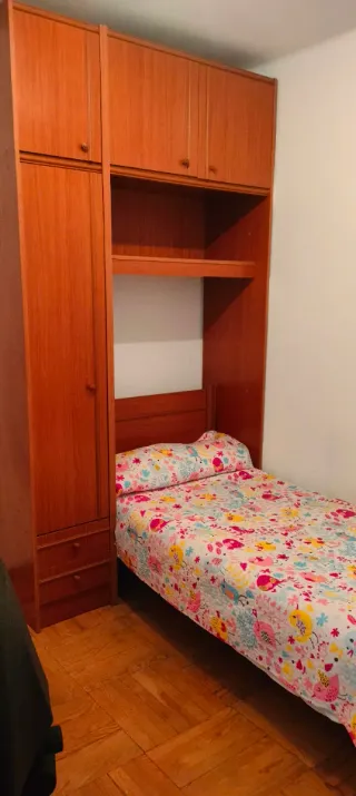 Alquilo piso a 5 minutos andando al centro