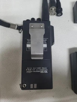 Yaesu FT-23R Transceptor Portátil FM 2m