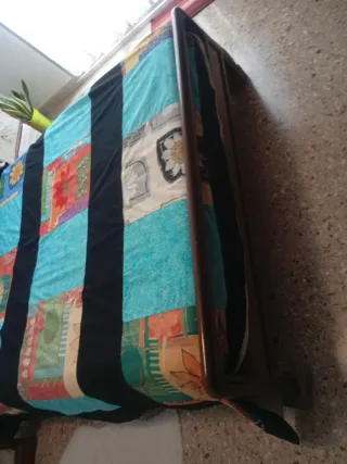 Cama matrimonio completo, 2 mesitas de noche