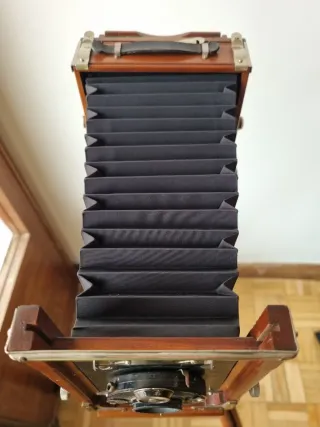 Cámara Antigua Korona Pictorial View en su maletín