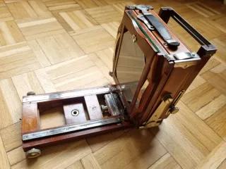 Cámara Antigua Korona Pictorial View en su maletín