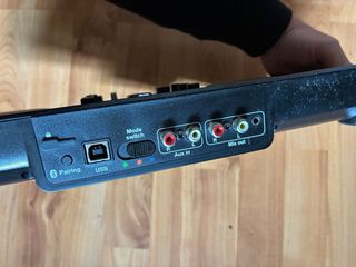 Mesa de mezclas Hercules Universal DJ