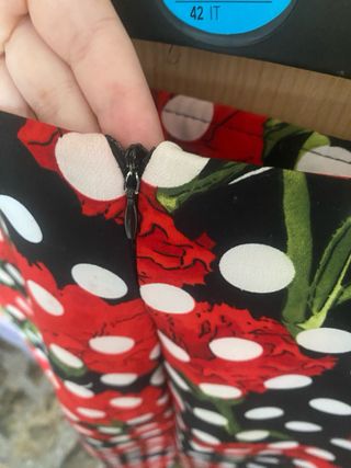 Falda con volantes y estampado floral